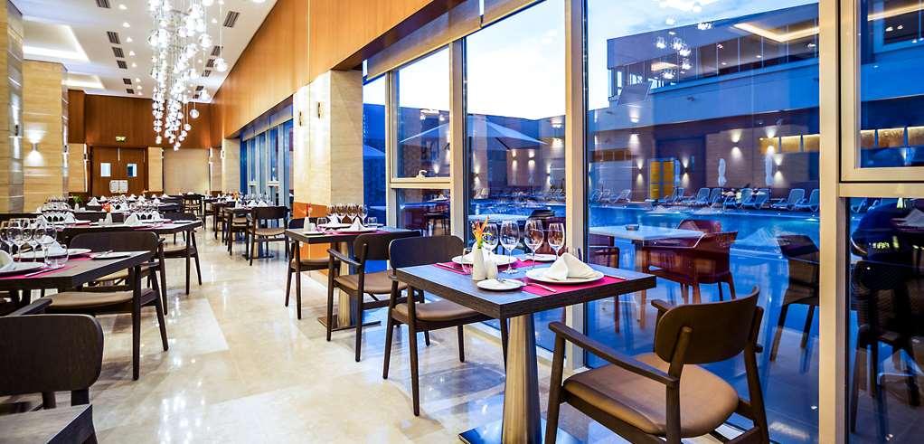 Golden Tulip Le Diplomate Hotell Cotonou Restaurant bilde
