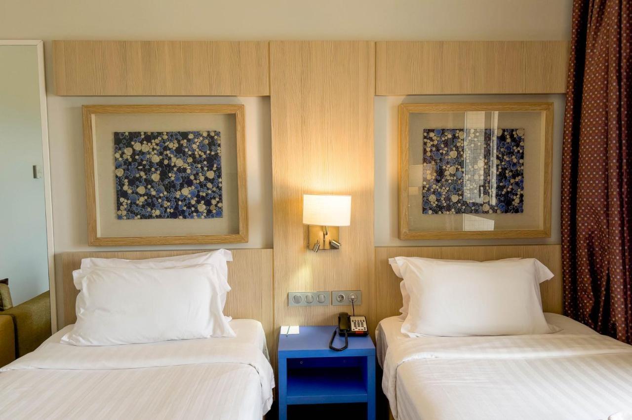 Golden Tulip Le Diplomate Hotell Cotonou Eksteriør bilde
