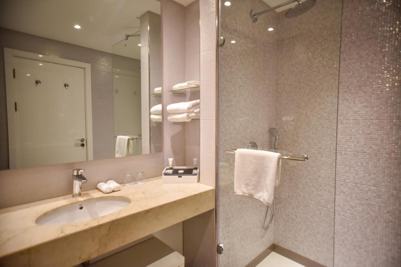Golden Tulip Le Diplomate Hotell Cotonou Eksteriør bilde