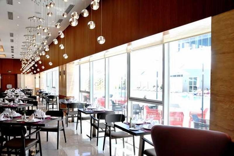 Golden Tulip Le Diplomate Hotell Cotonou Eksteriør bilde