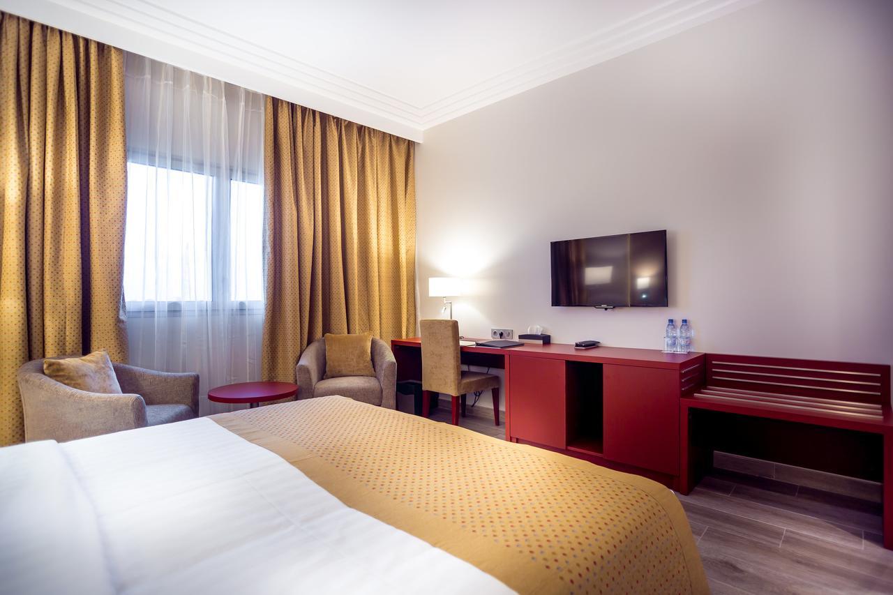 Golden Tulip Le Diplomate Hotell Cotonou Eksteriør bilde